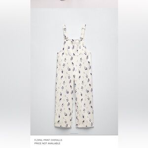 Zara Floral Print Overalls, not used, with a tag. A chic comfy summer fit.